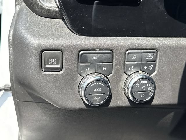 Used 2024 GMC Sierra 1500 SLT AWD/4WD image 34