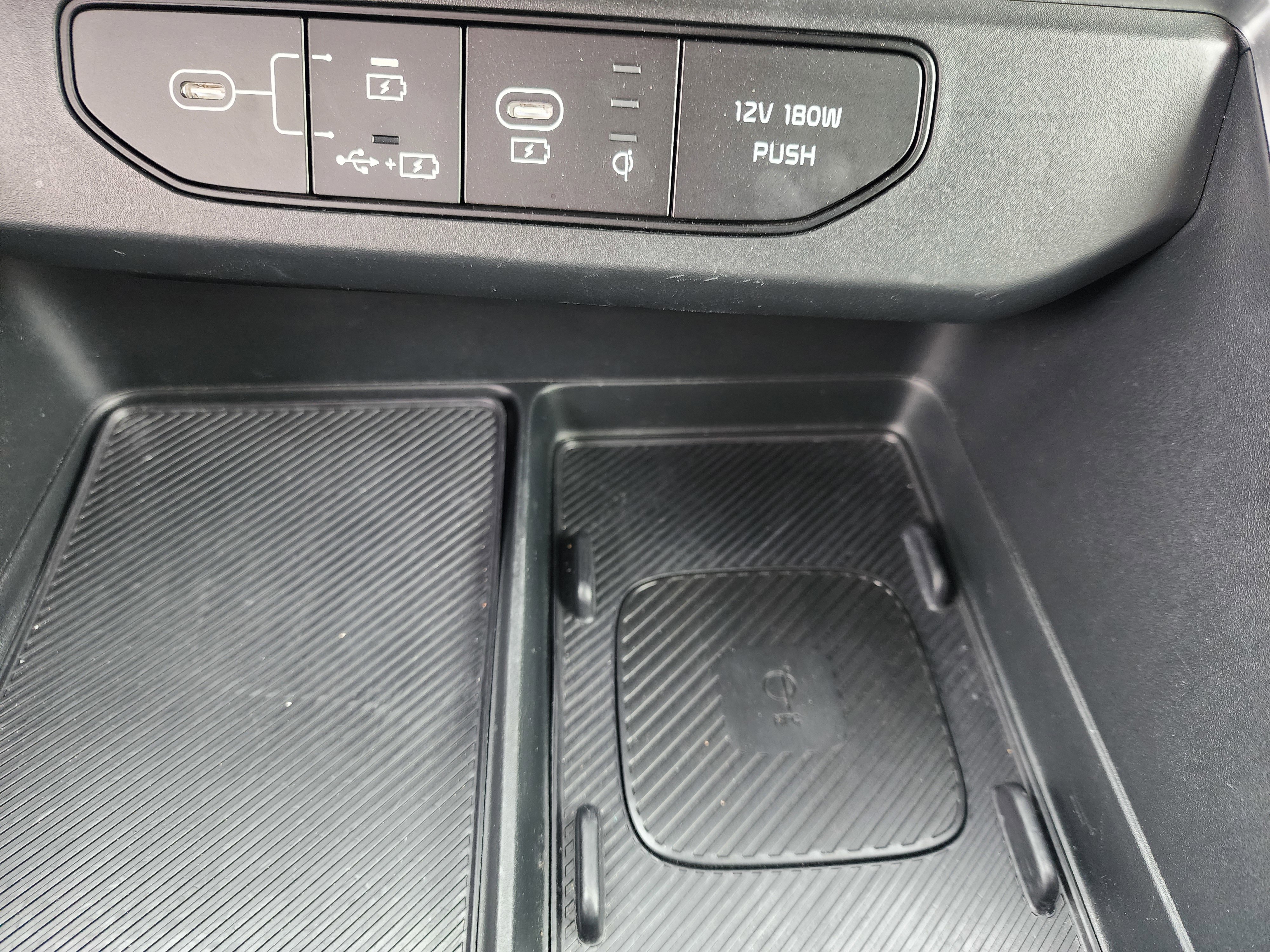 Used 2025 Kia Carnival SX Prestige FWD image 28