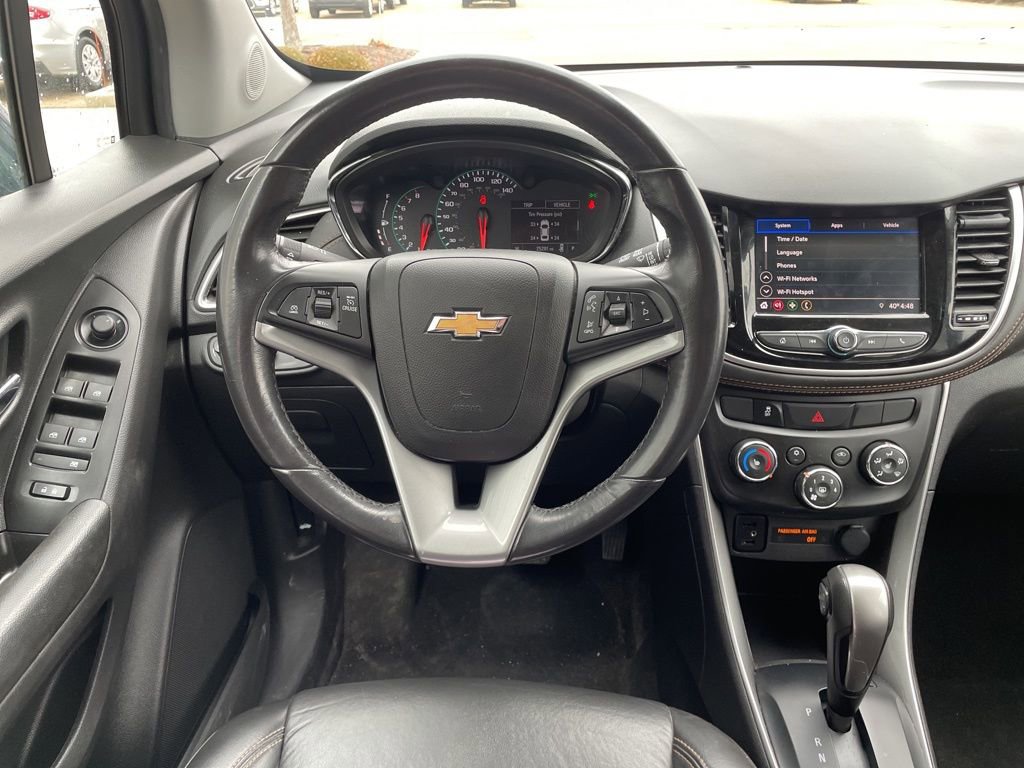 Used 2022 Chevrolet Trax LT w/ Premium Seat Package image 12
