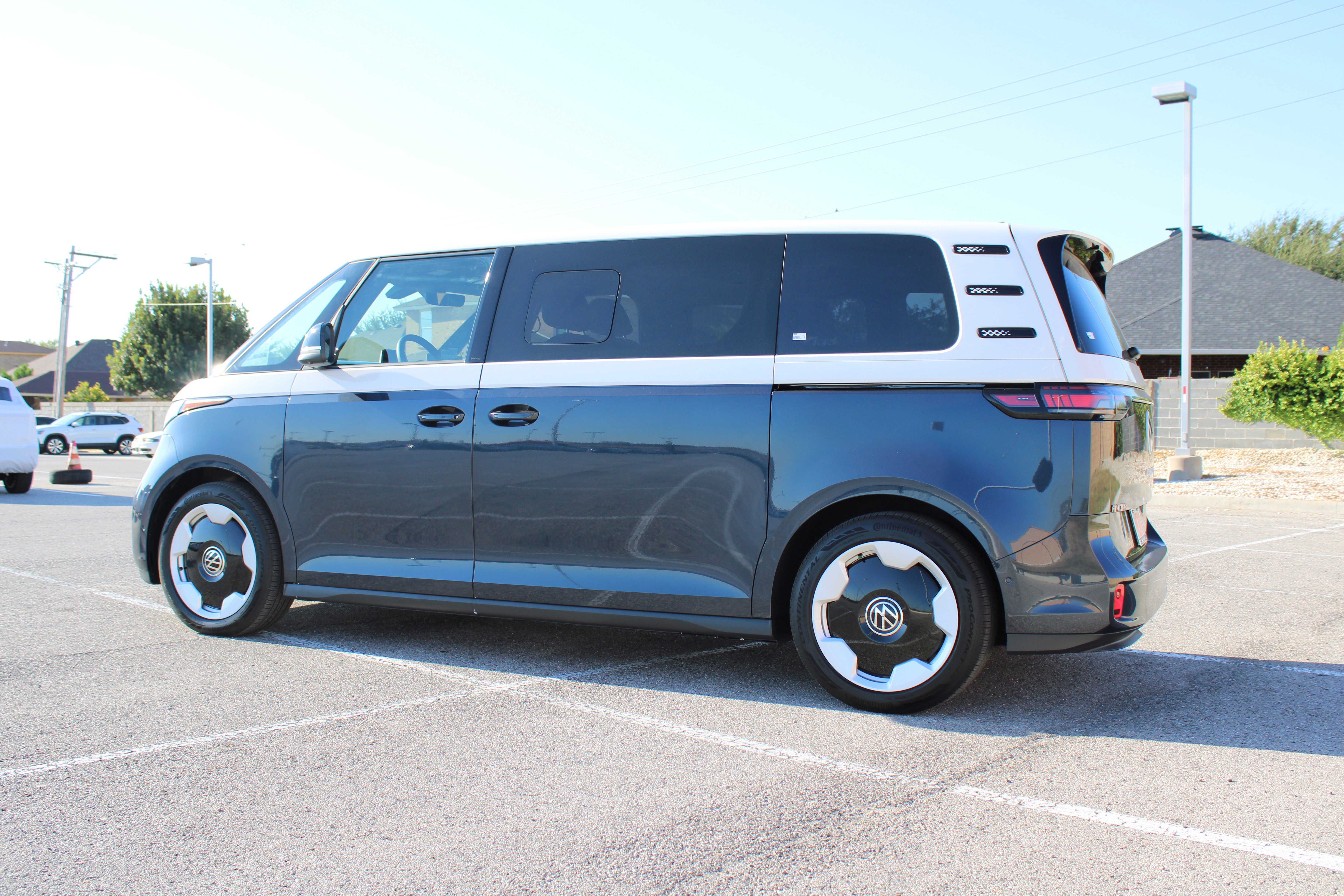 New 2025 Volkswagen ID. Buzz Pro S Plus image 5