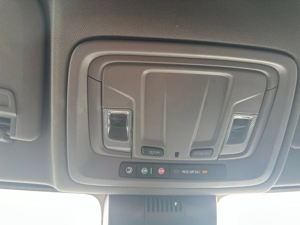 Used 2024 Chevrolet Silverado 1500 RST AWD/4WD image 19