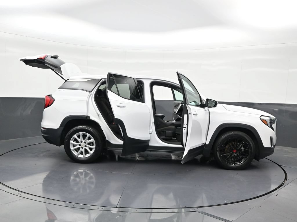 Used 2020 GMC Terrain SLE FWD image 32