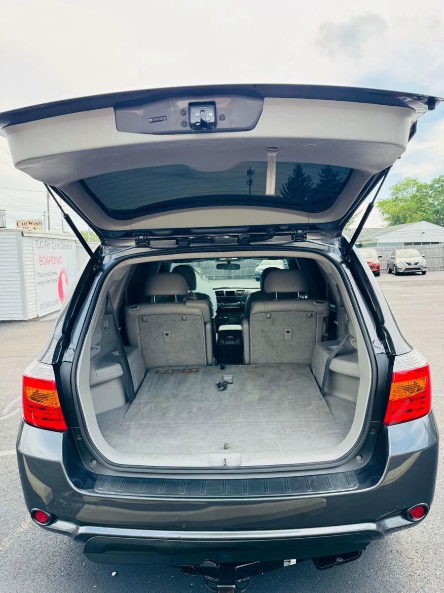 Used 2010 Toyota Highlander SE image 7