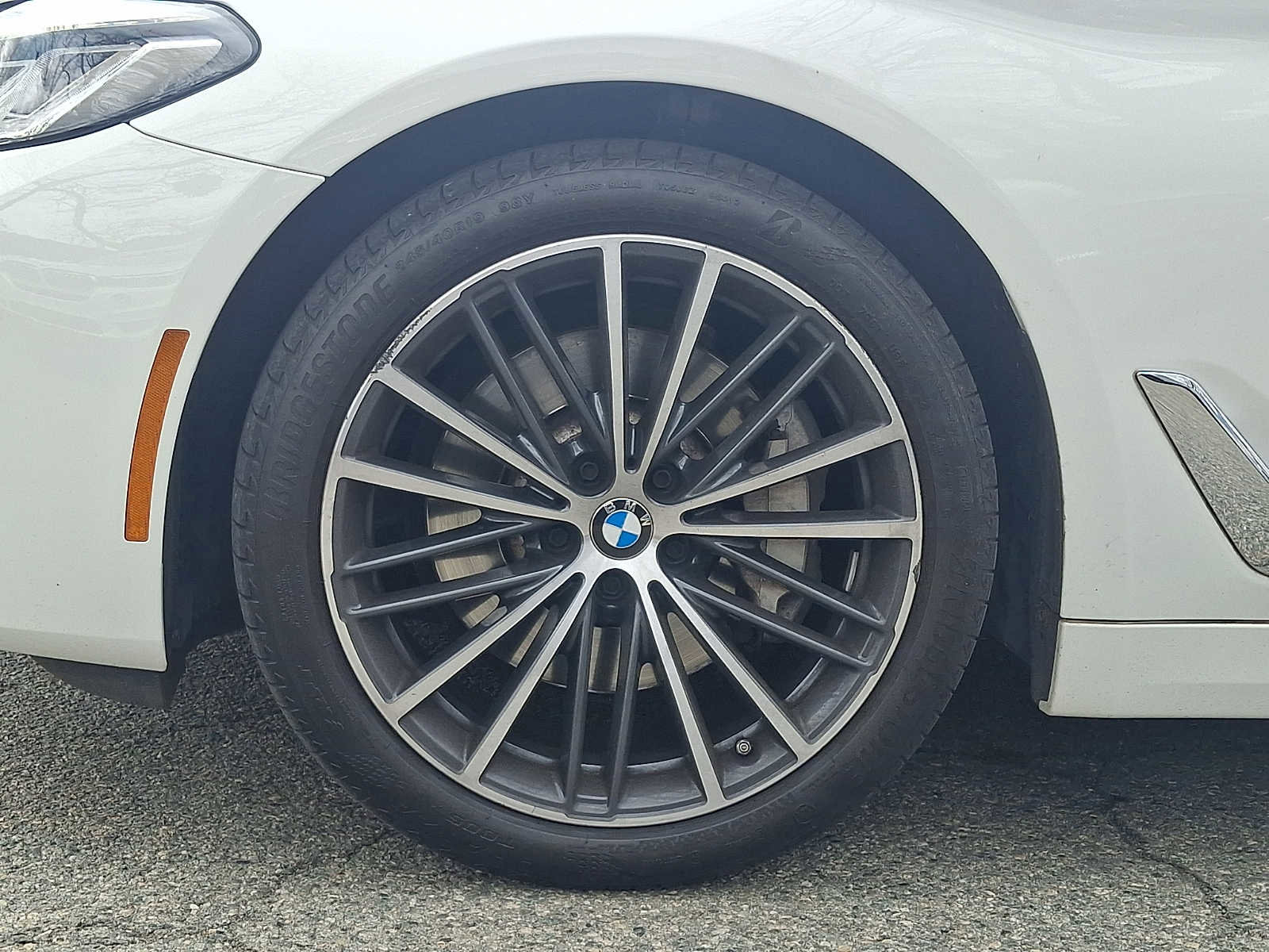 Used 2023 BMW 530i xDrive w/ Convenience Package image 8