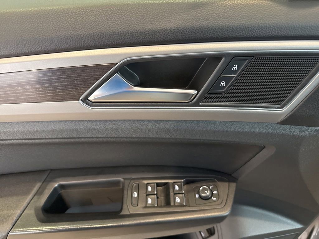 Used 2019 Volkswagen Atlas SE w/ Panoramic Sunroof Package image 18