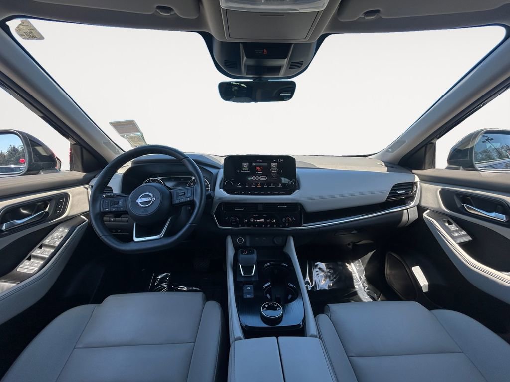 Used 2023 Nissan Rogue SL w/ SL Premium Package image 13