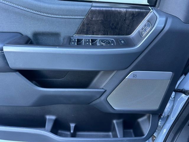 Used 2024 Ford F350 Lariat w/ FX4 Off-Road Package image 27