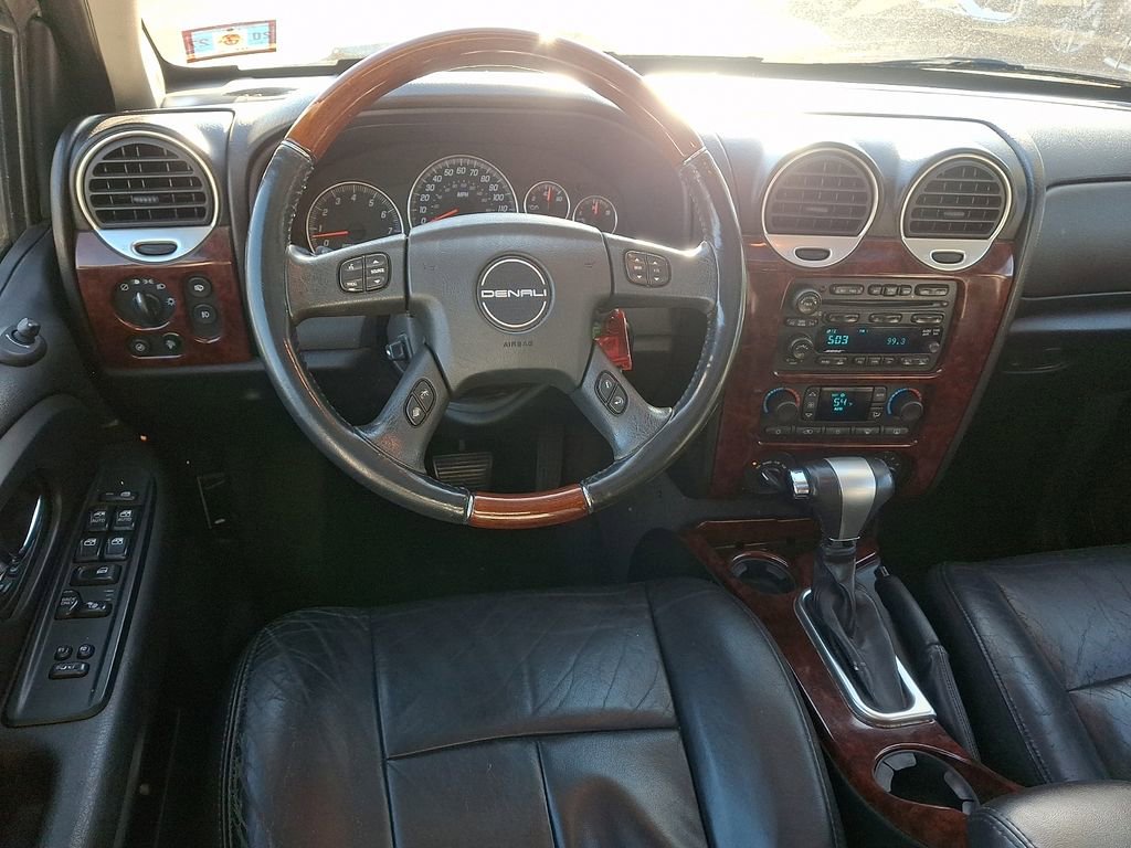 Used 2005 GMC Envoy Denali image 17