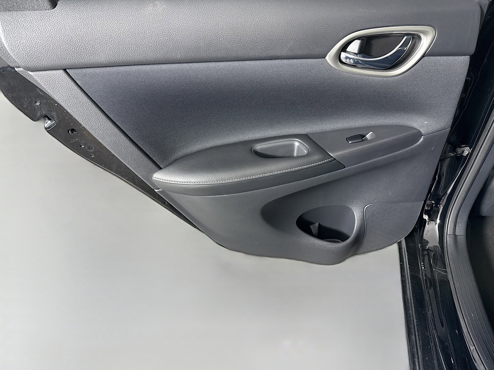 Used 2018 Nissan Sentra SV w/ Premium Package (P01) image 26