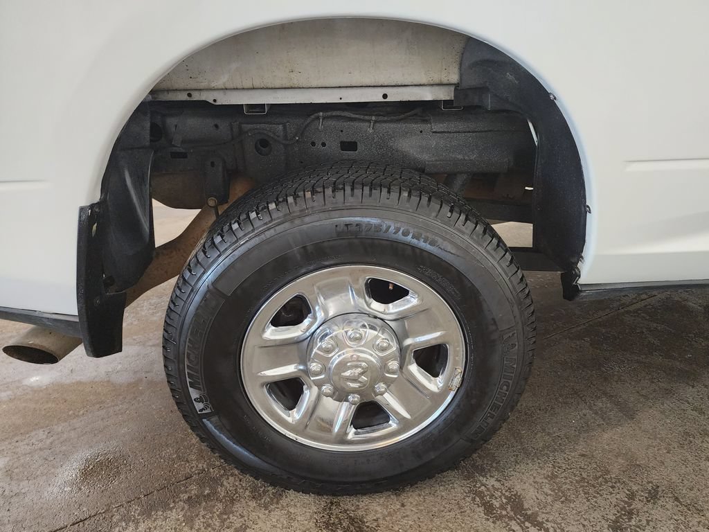Used 2022 RAM 2500 Big Horn AWD/4WD image 36