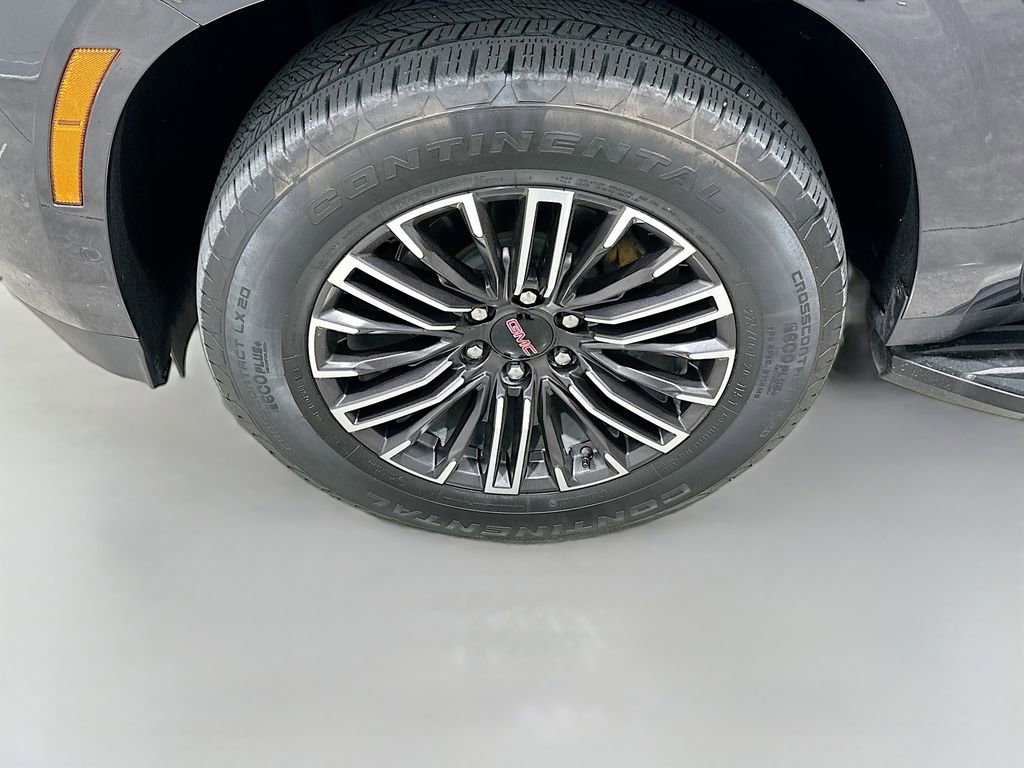Used 2025 GMC Yukon Elevation image 33