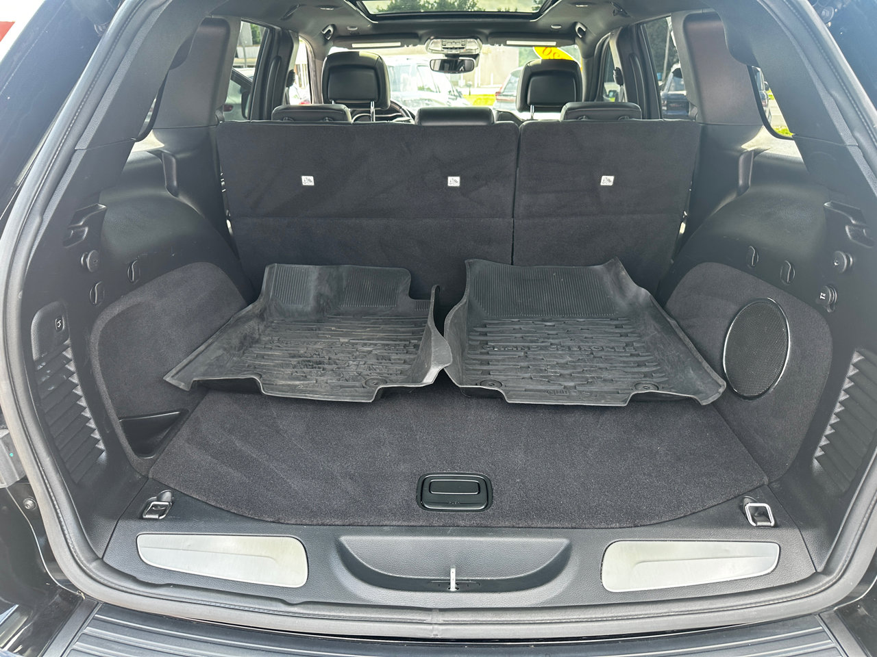 Used 2020 Jeep Grand Cherokee High Altitude image 23