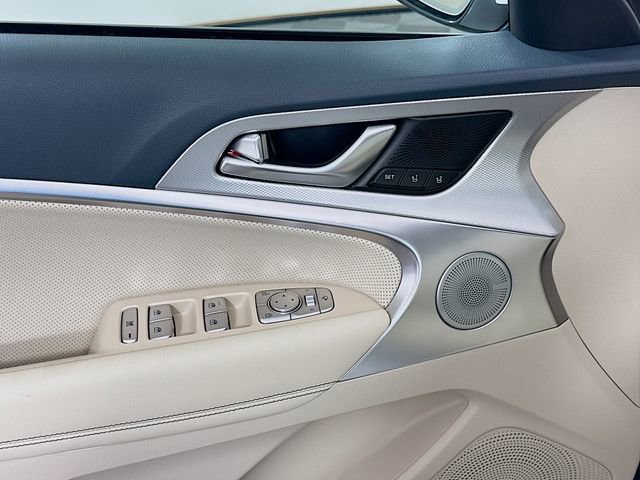 Certified 2026 Genesis G70 2.5T Prestige image 20