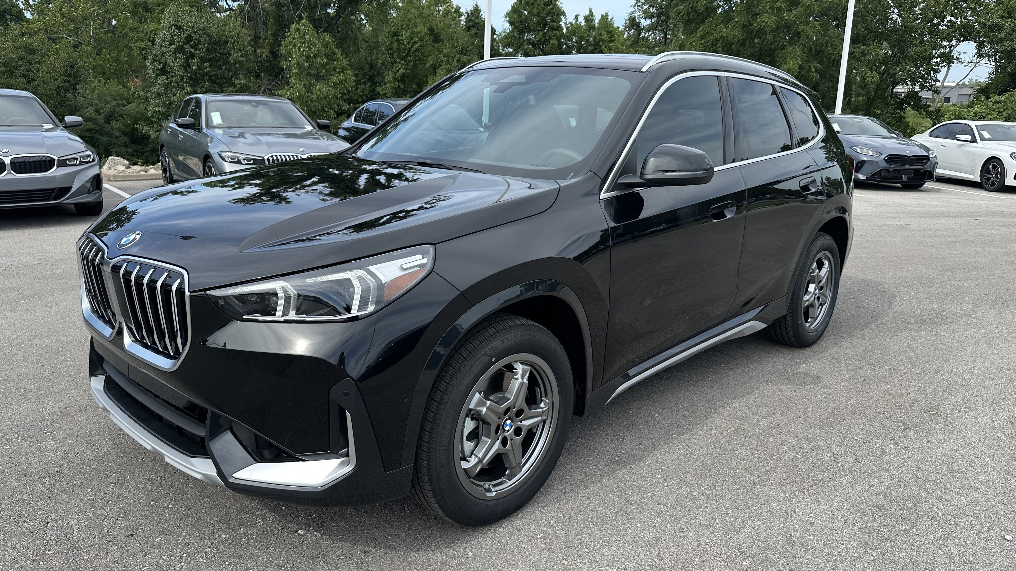 Used 2025 BMW X1 xDrive28i AWD/4WD image 5