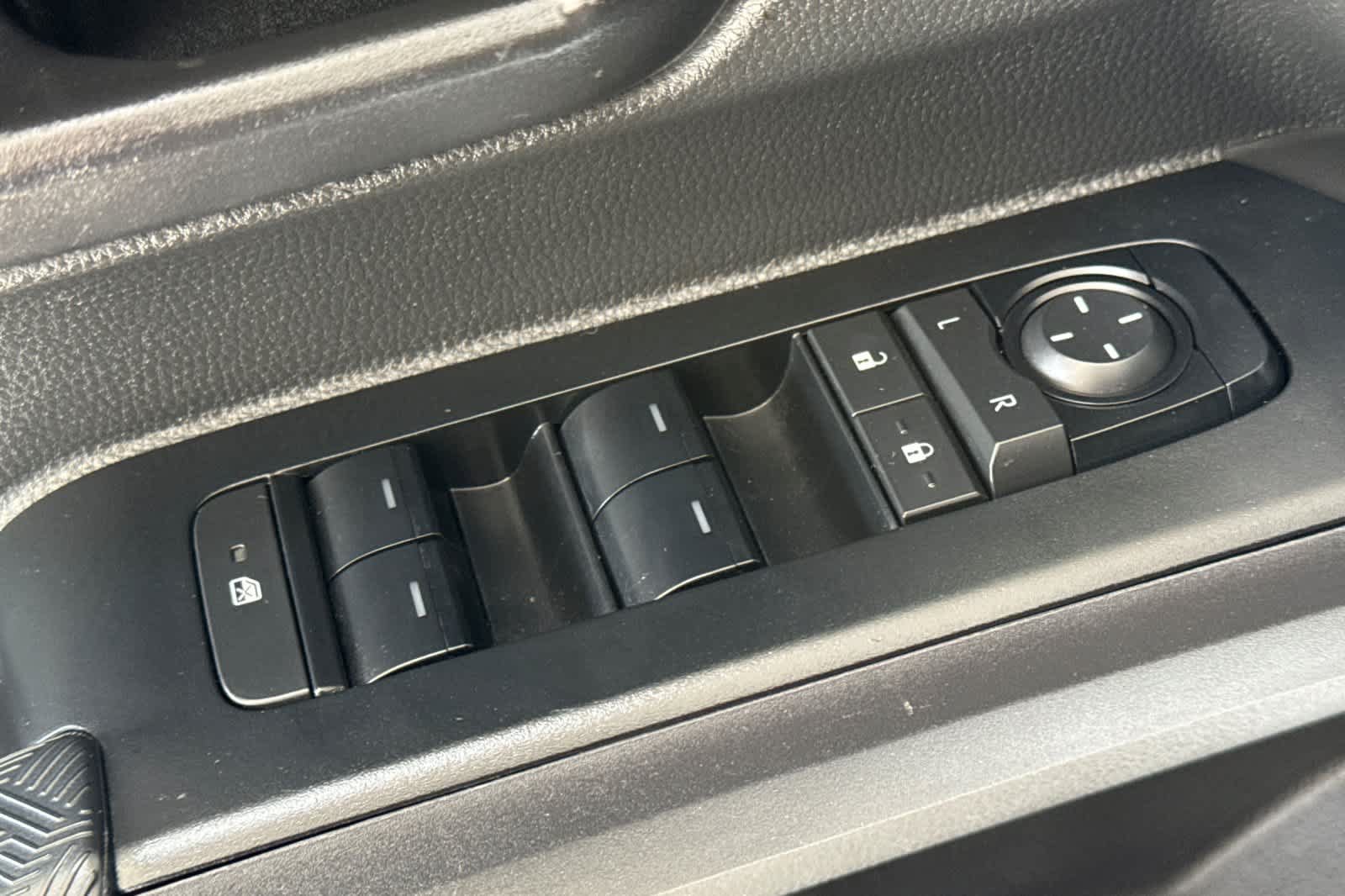 Used 2024 Toyota Tacoma SR5 RWD image 13