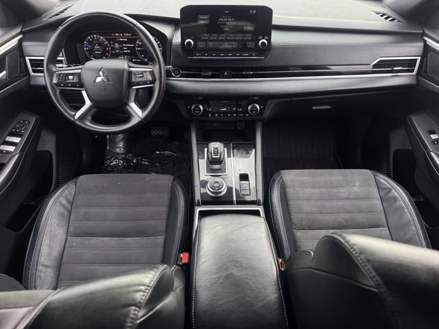 Used 2023 Mitsubishi Outlander SE image 10