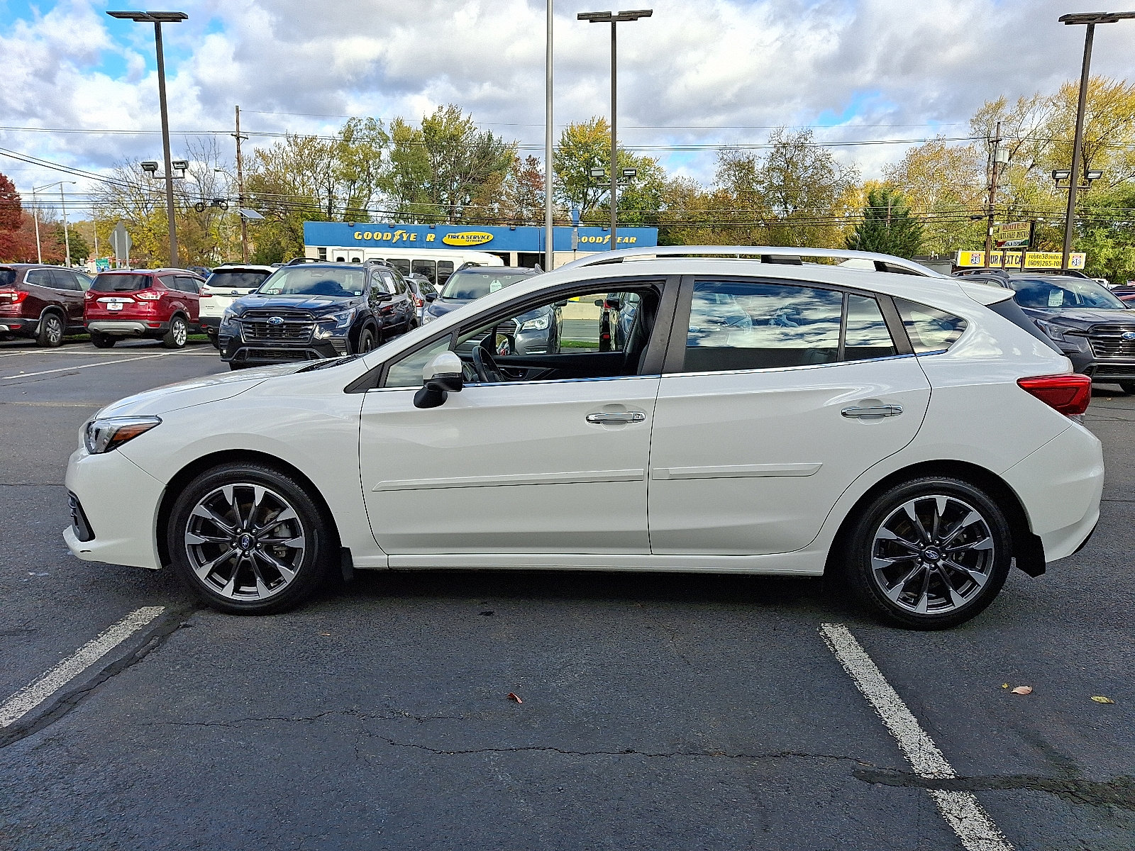 Used 2022 Subaru Impreza 2.0i Limited image 4