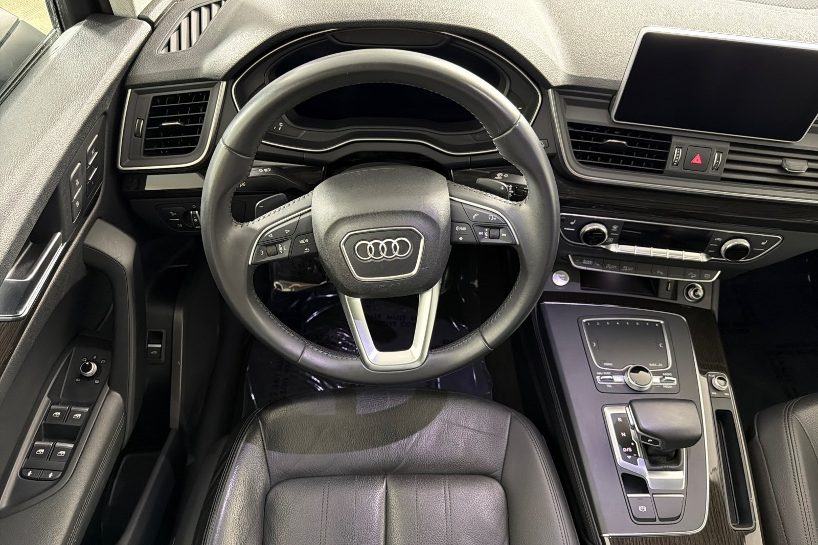 Used 2019 Audi Q5 2.0T Premium Plus w/ Premium Plus Package AWD/4WD image 13
