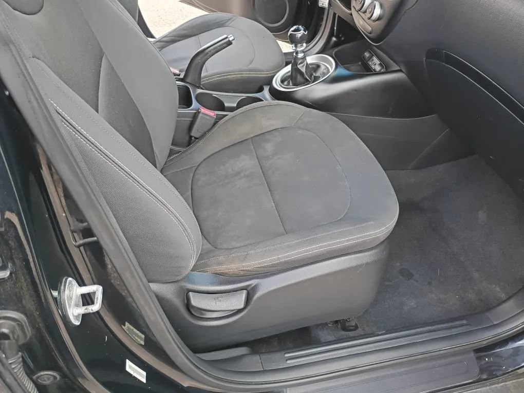 Used 2014 Kia Soul FWD image 15