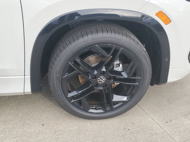 New 2026 Volkswagen Tiguan SE R-Line image 6