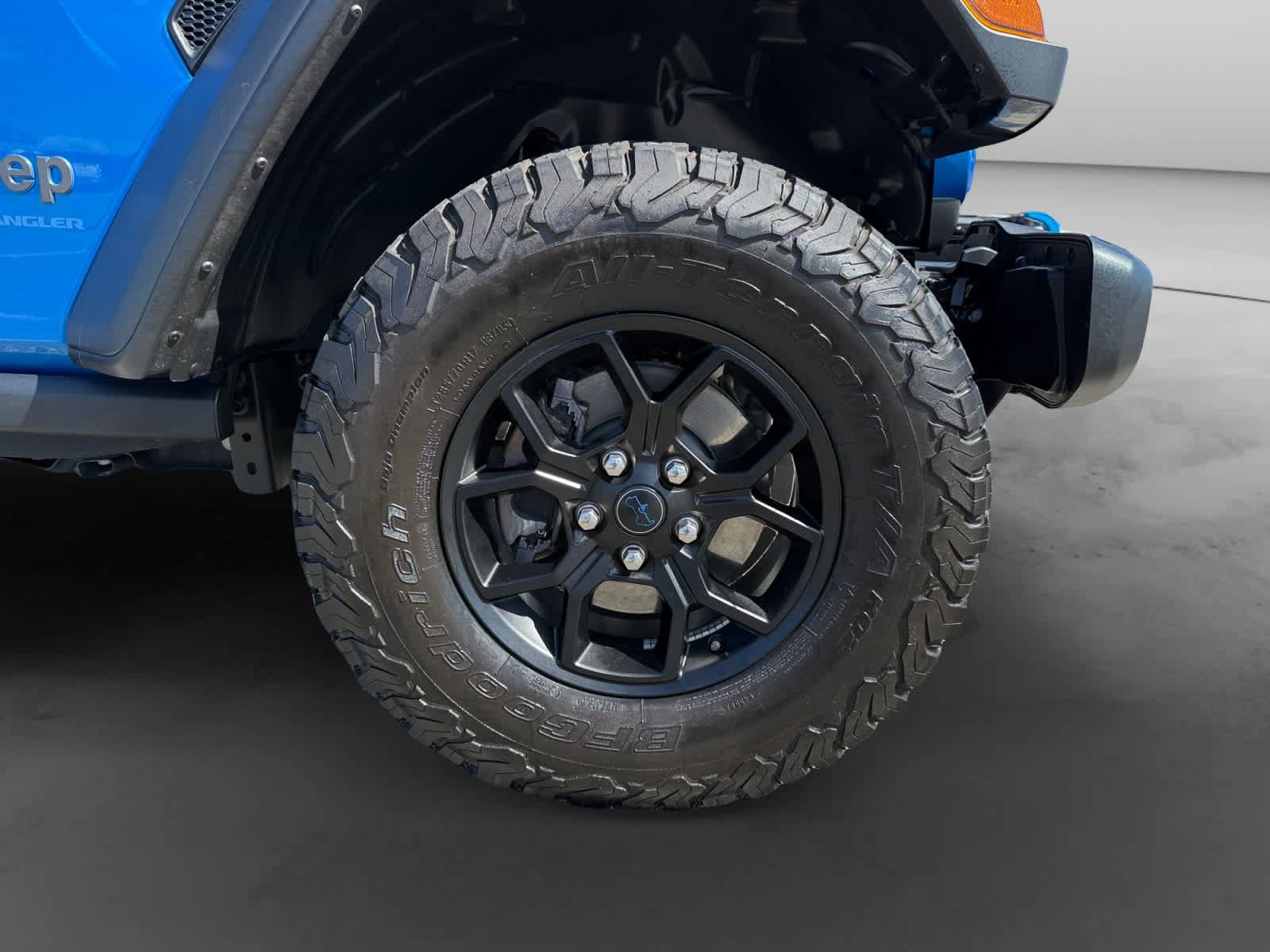 Used 2024 Jeep Wrangler Unlimited AWD/4WD image 13