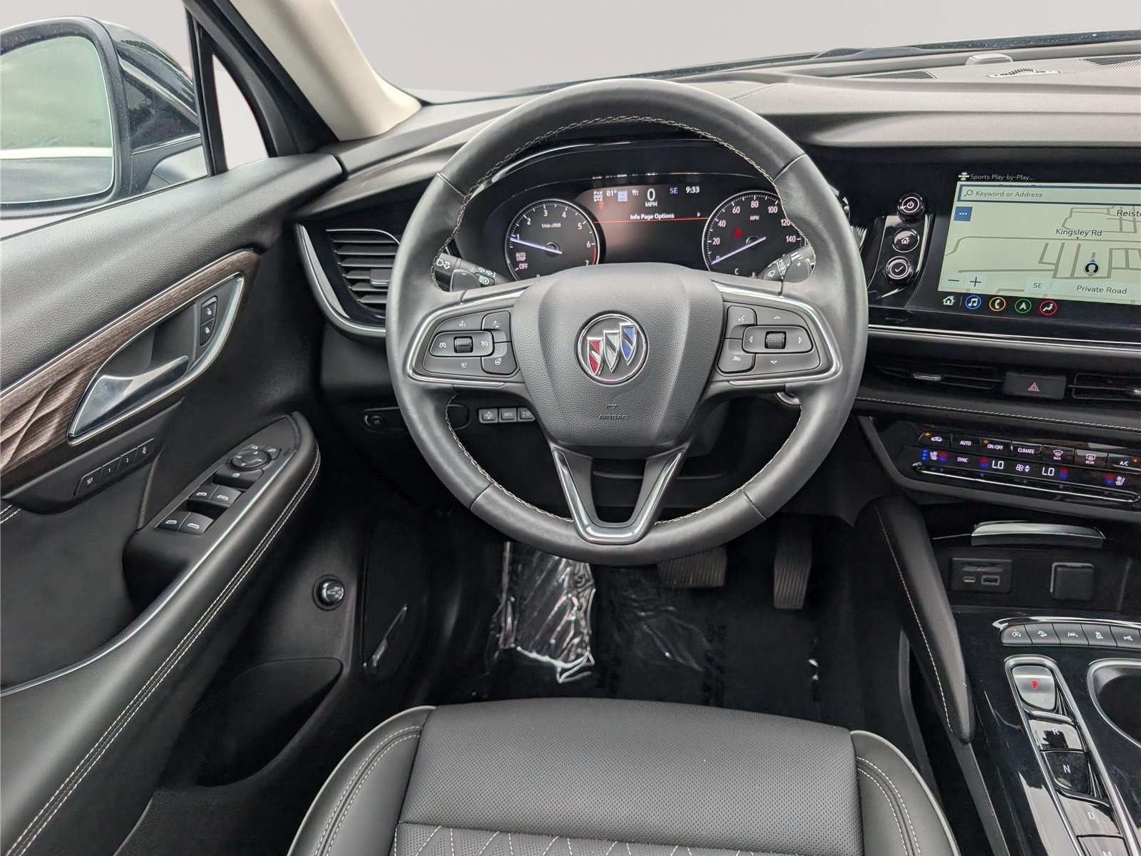 Used 2023 Buick Envision Avenir AWD/4WD image 19