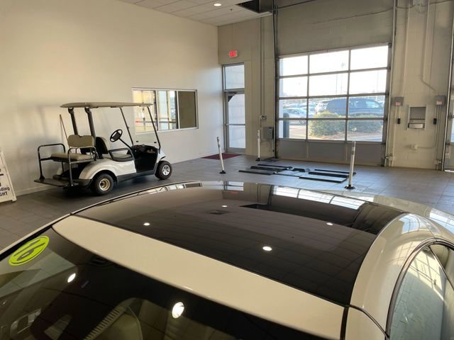 Used 2016 Mercedes-Benz SL 400 image 8