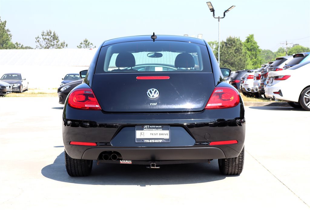 Used 2013 Volkswagen Beetle TDI FWD image 7