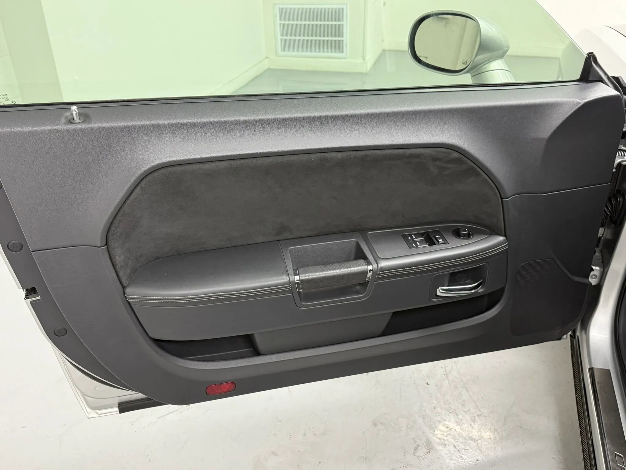 Used 2008 Dodge Challenger SRT8 RWD image 20