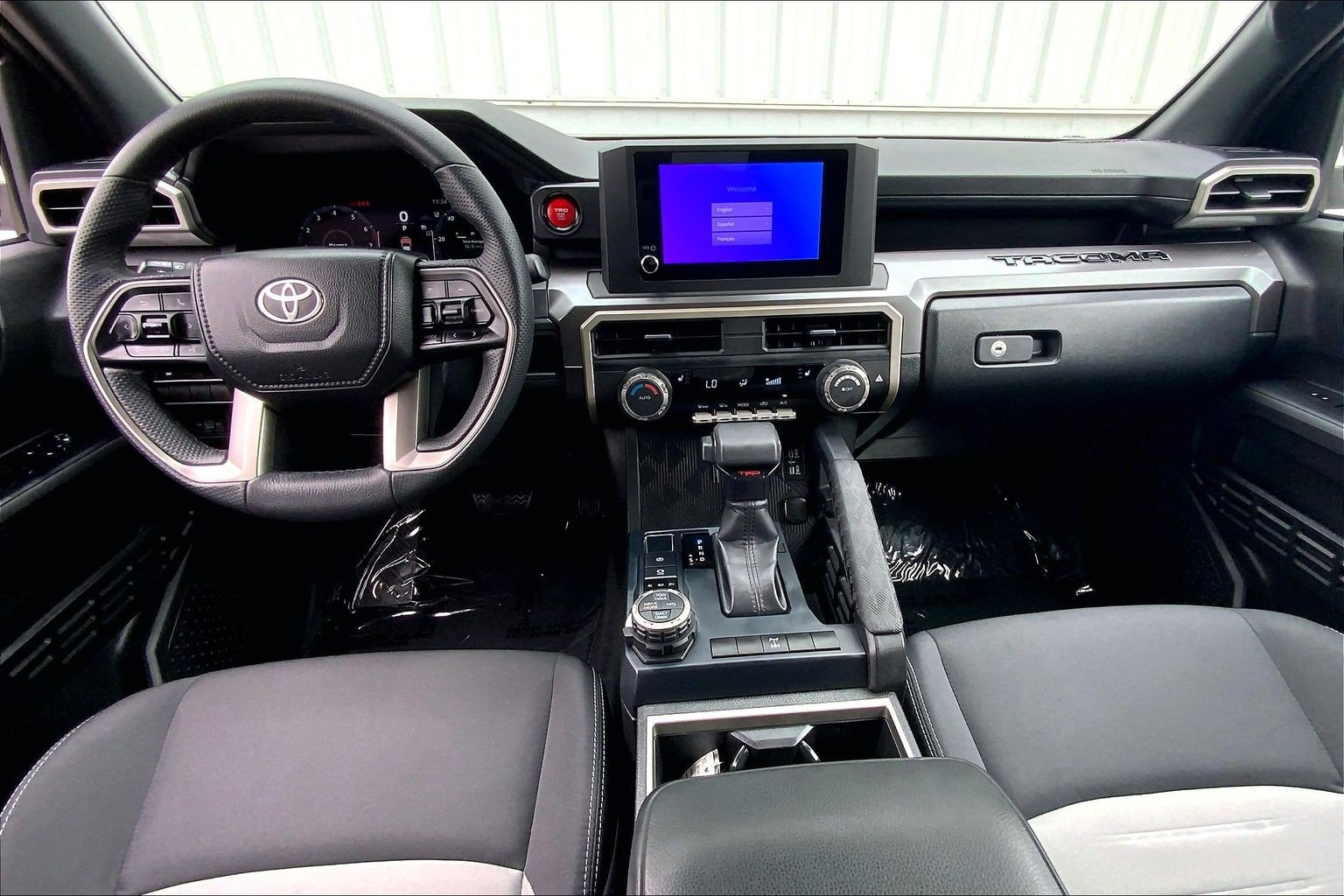 Used 2025 Toyota Tacoma TRD Off-Road AWD/4WD image 19