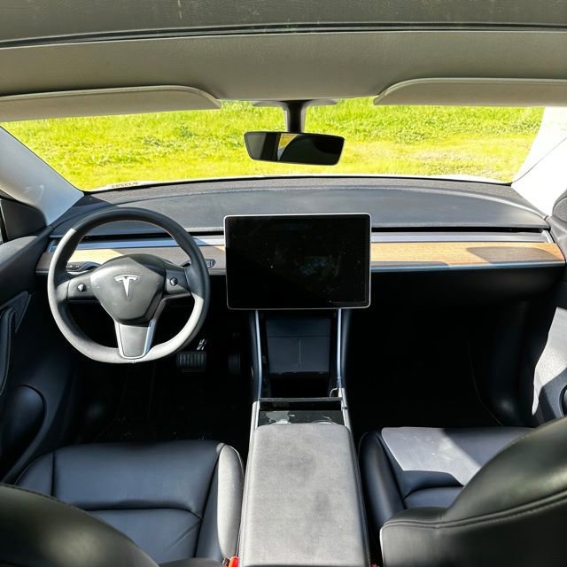 Used 2020 Tesla Model Y Long Range AWD/4WD image 24