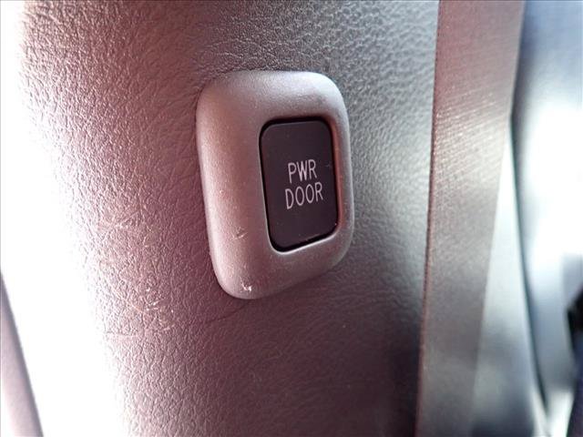 Used 2023 Toyota Sienna XLE w/ XLE Plus Package AWD/4WD image 13