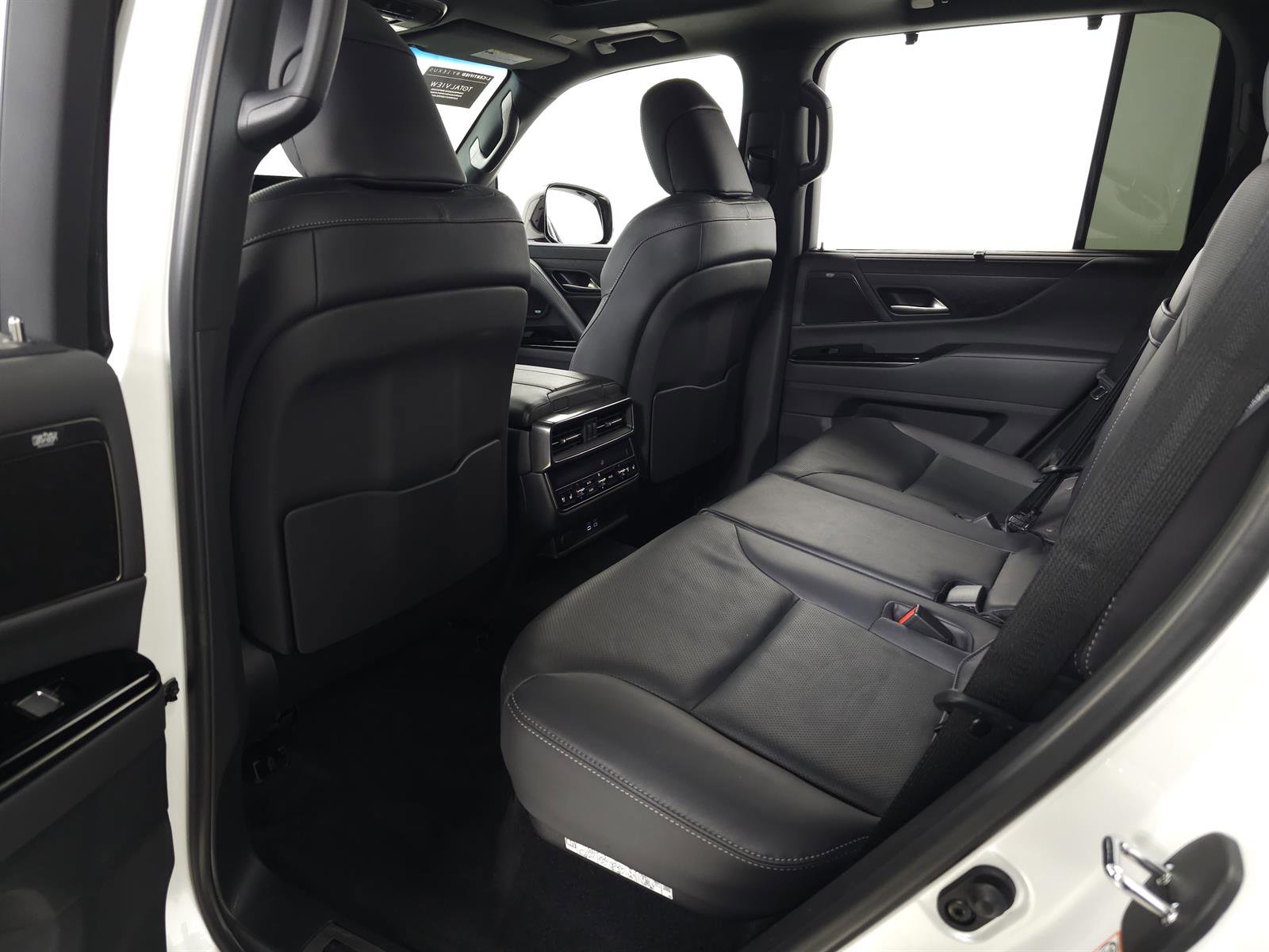 Used 2024 Lexus LX 600 4WD w/ Appearance Package image 37