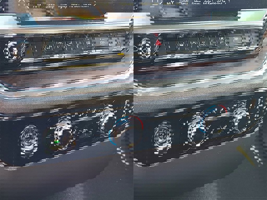 Certified 2024 GMC Sierra 1500 SLT image 26