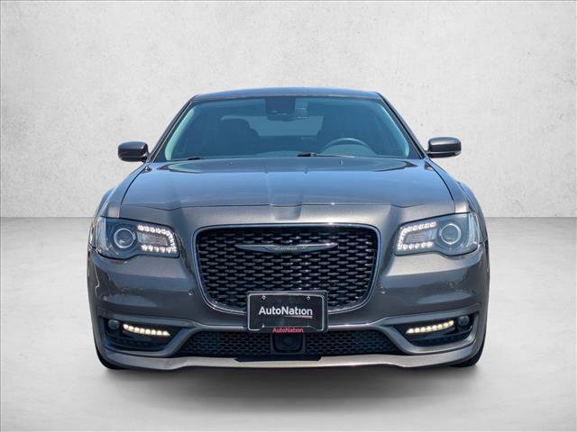Used 2022 Chrysler 300 Touring L w/ Safetytec Plus Group RWD video 2