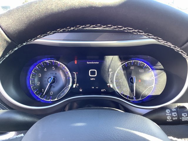 New 2026 Chrysler Pacifica Select image 14