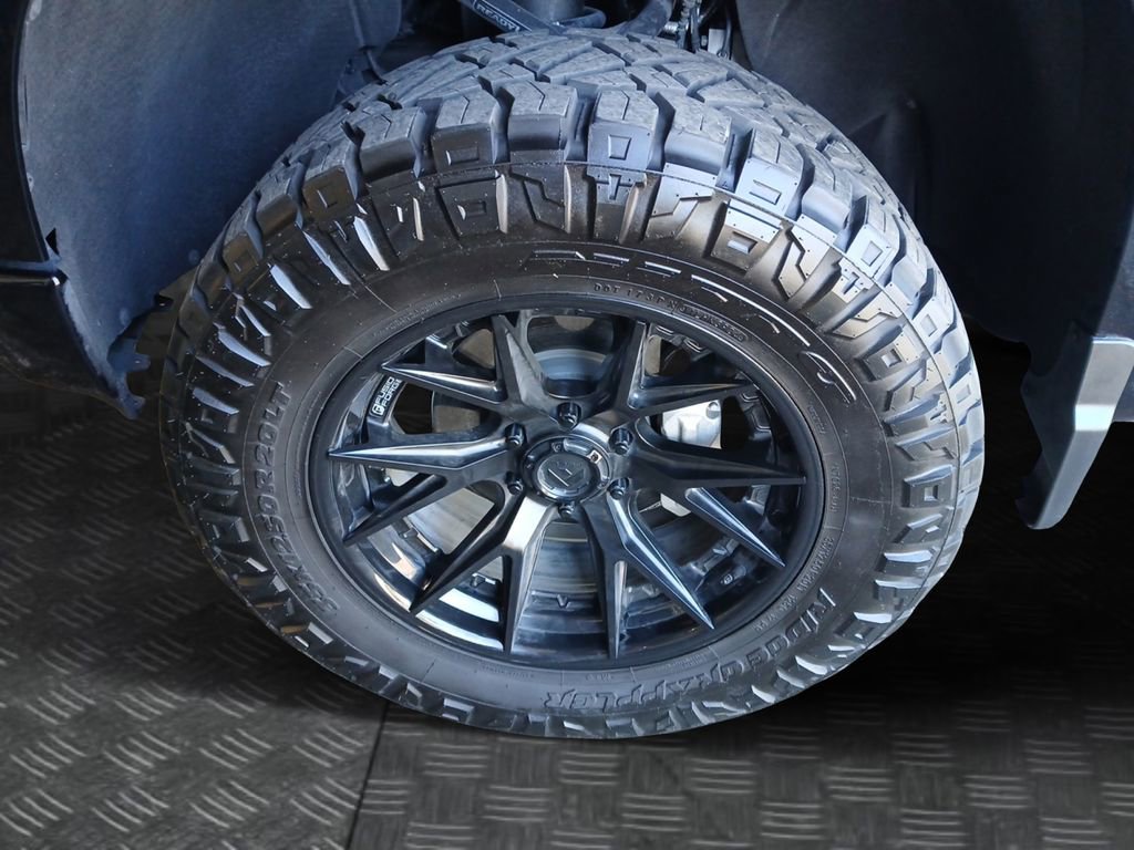 Used 2025 Chevrolet Silverado 1500 LT Trail Boss w/ Convenience Package II image 22