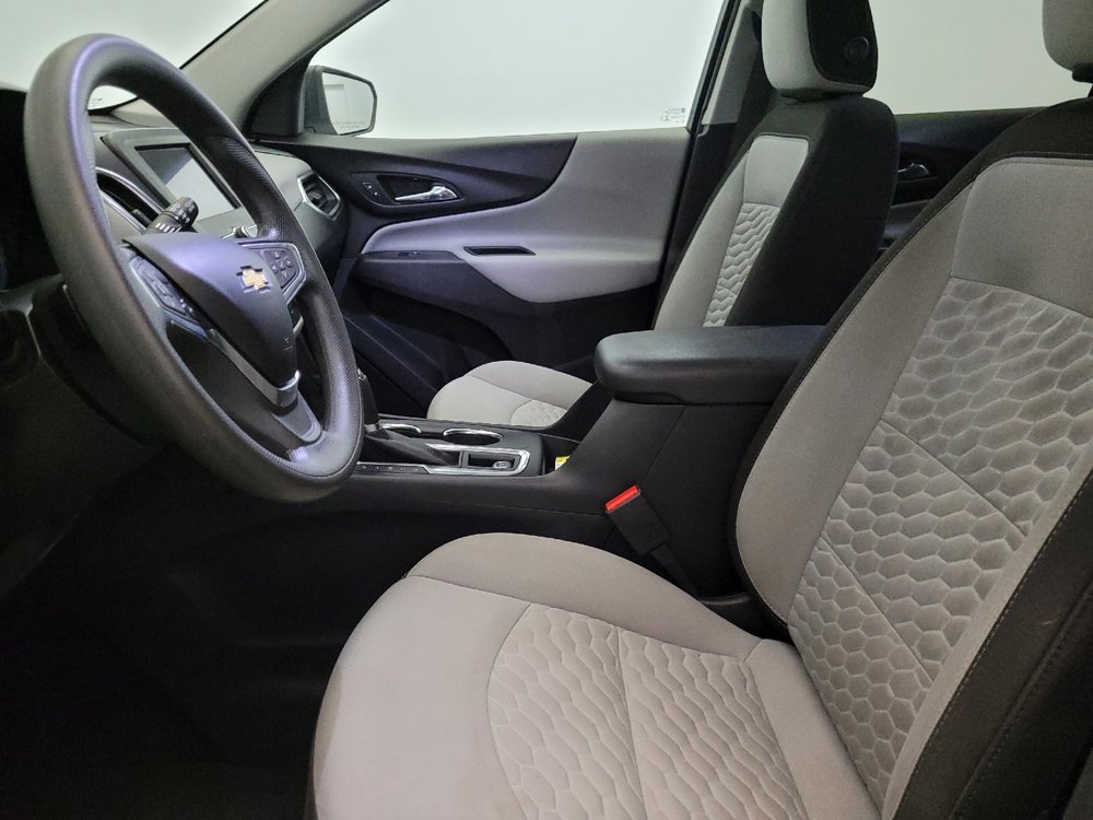 Used 2020 Chevrolet Equinox LS w/ LS Convenience Package image 17