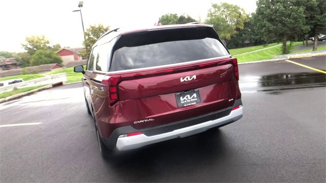 New 2026 Kia Carnival EX image 9
