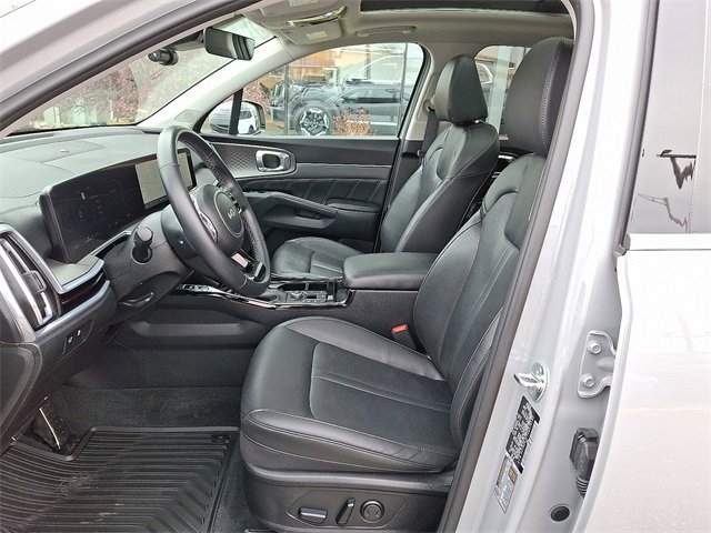 Certified 2025 Kia Sorento SX image 14