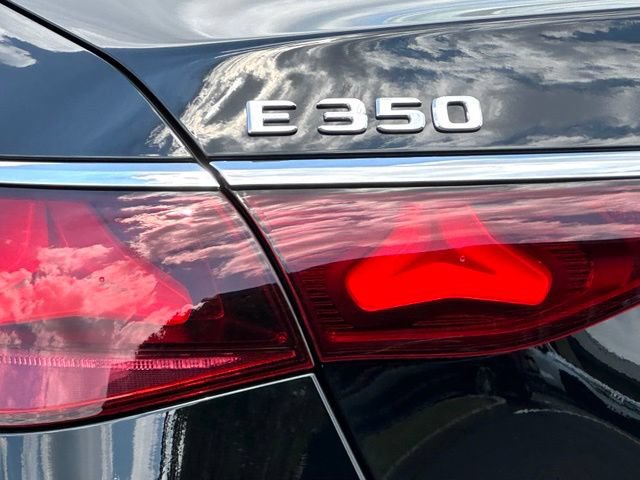 Used 2025 Mercedes-Benz E 350 4MATIC Sedan image 11