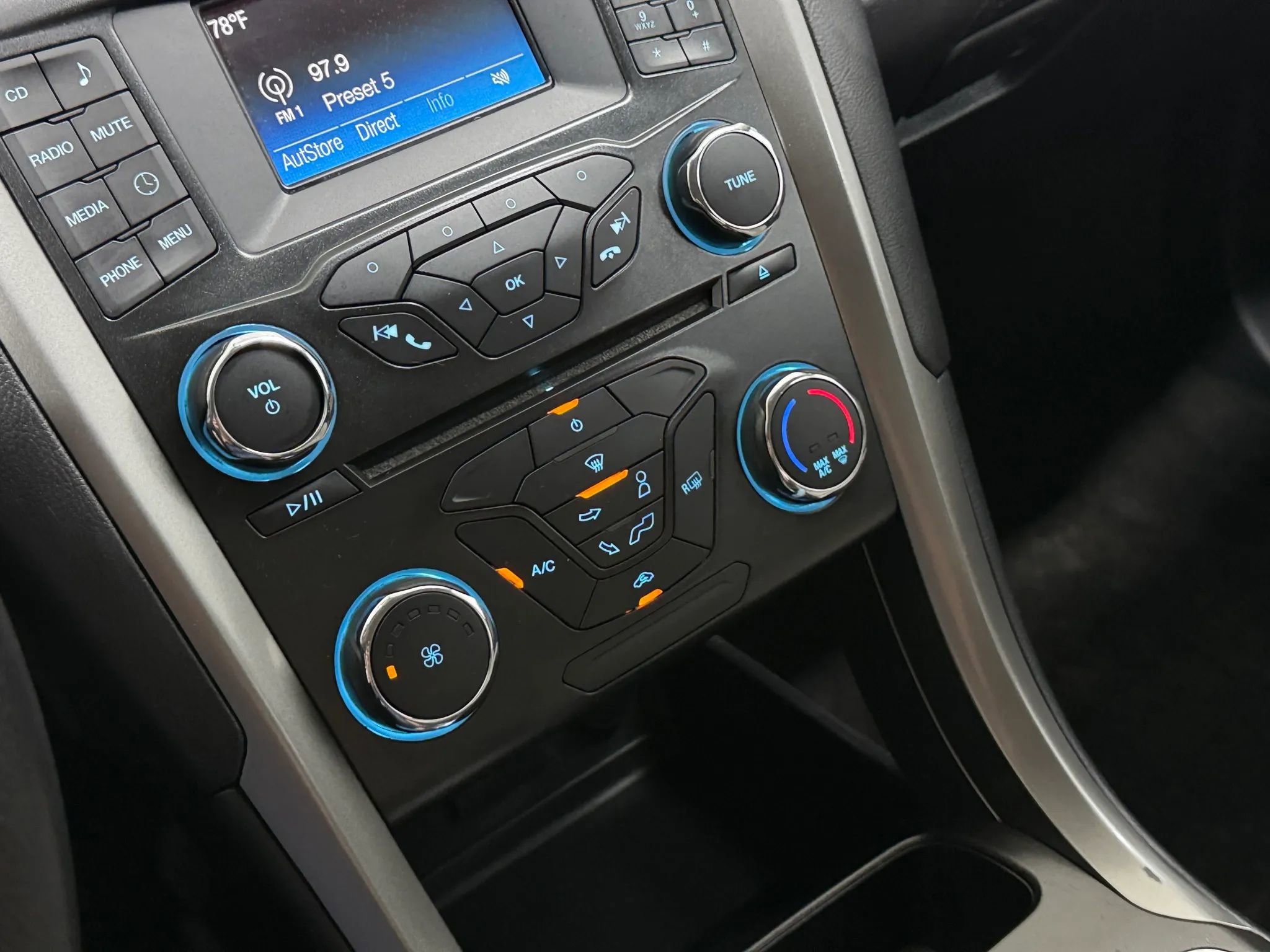 Used 2018 Ford Fusion S image 12