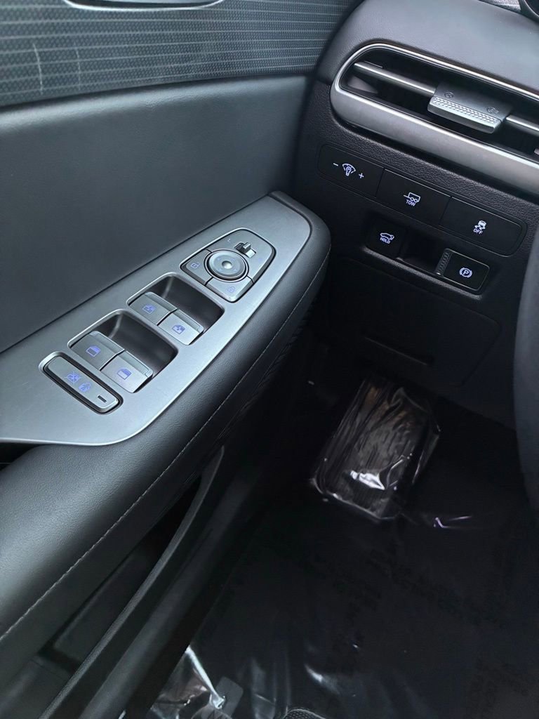 Used 2023 Hyundai Palisade Limited w/ Cargo Package image 28