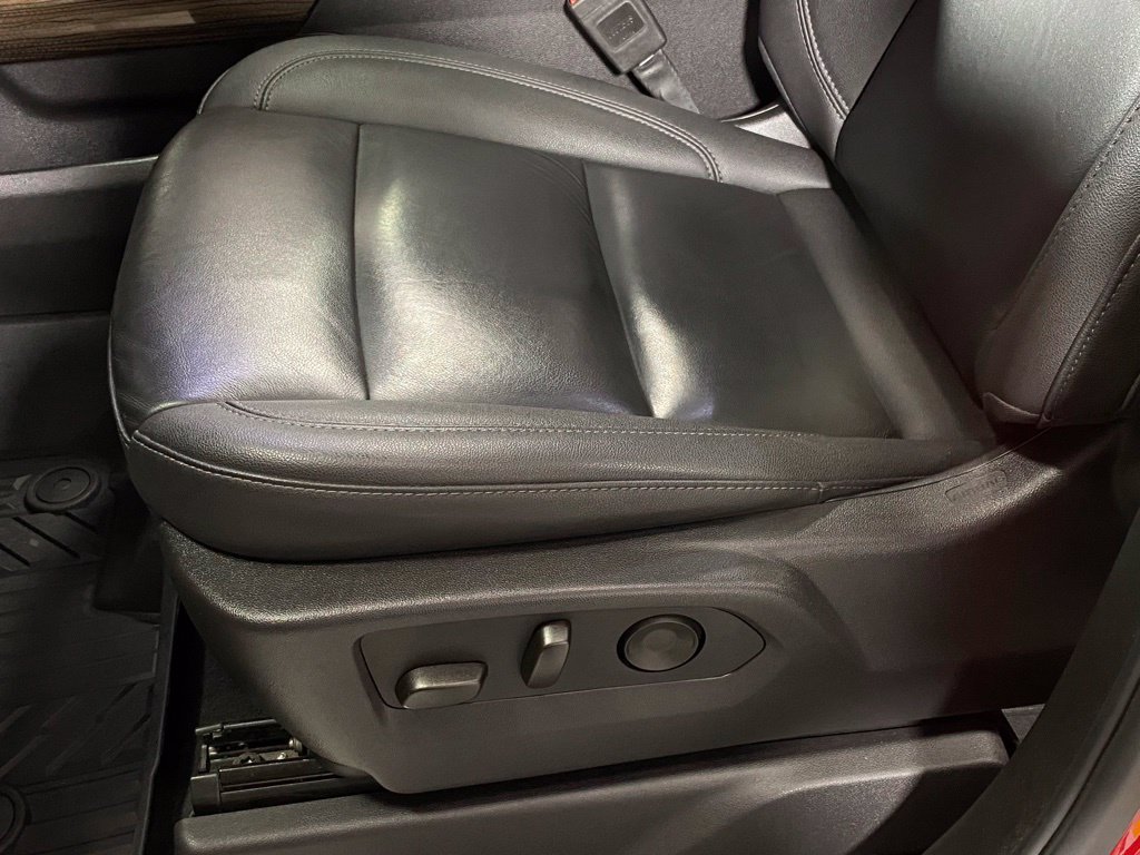 Used 2025 Chevrolet Silverado 1500 LT Trail Boss w/ Convenience Package II AWD/4WD image 15