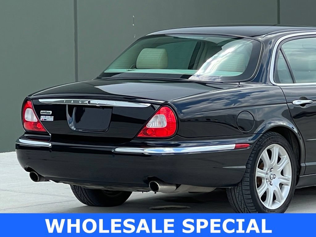 Used 2005 Jaguar XJ8 RWD image 9