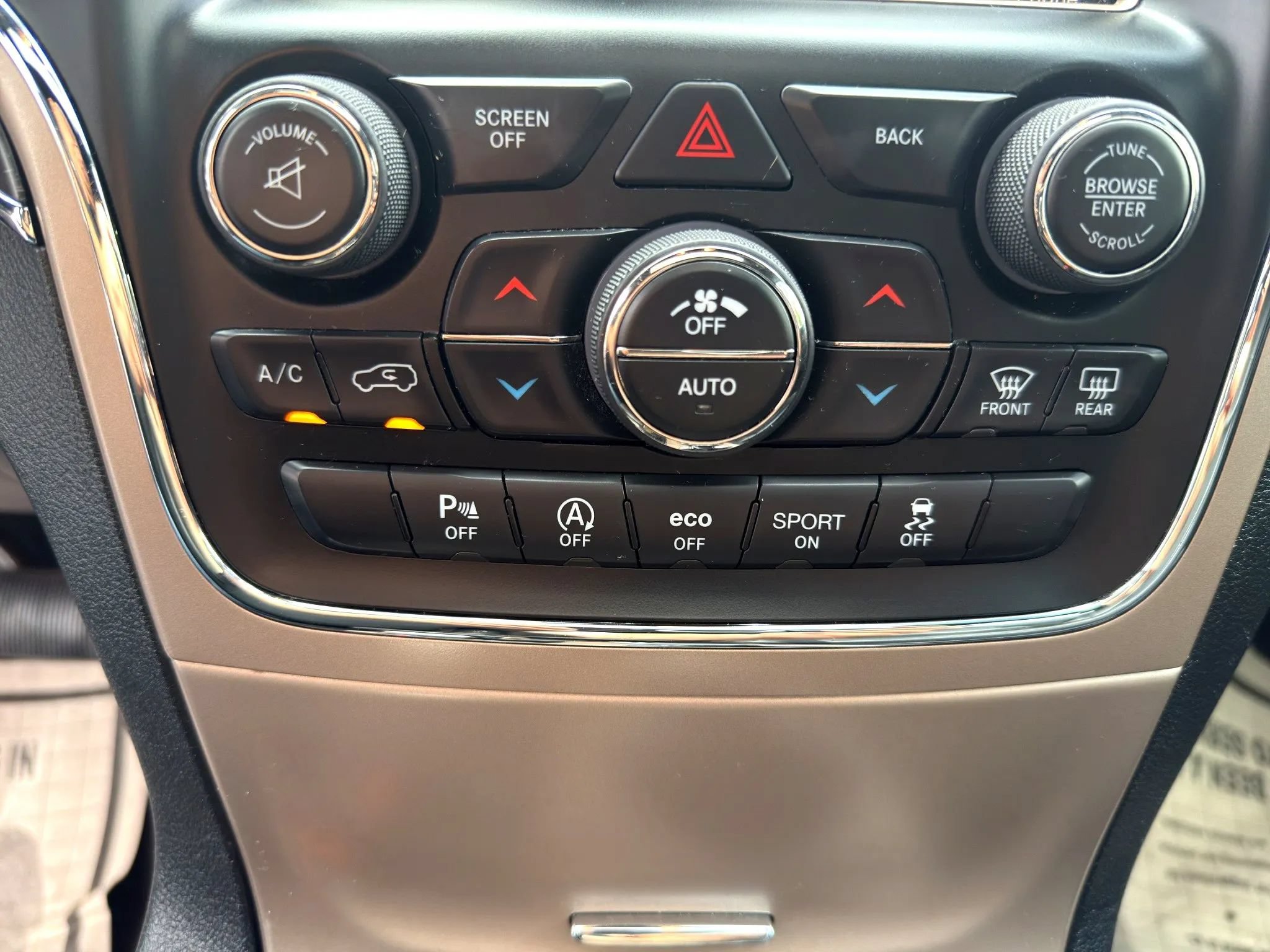 Used 2017 Jeep Grand Cherokee Limited AWD/4WD image 26
