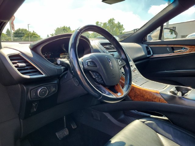 Used 2016 Lincoln MKX Select w/ Select Plus Package AWD/4WD image 6