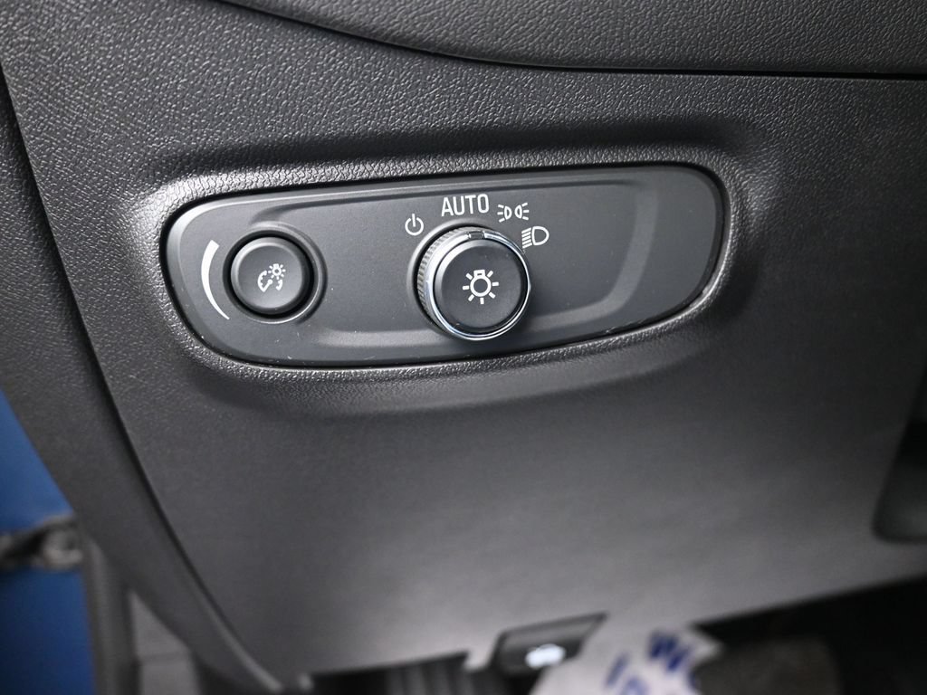 Used 2024 Chevrolet Equinox LT FWD image 17