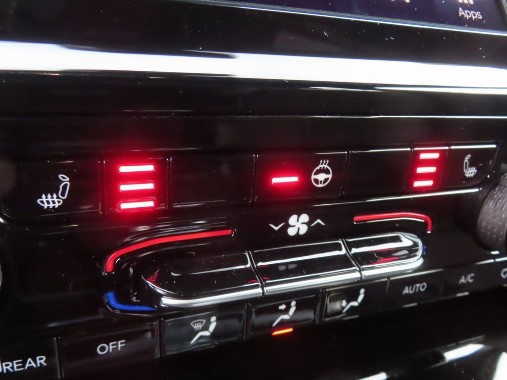 New 2025 Jeep Grand Cherokee Altitude image 10