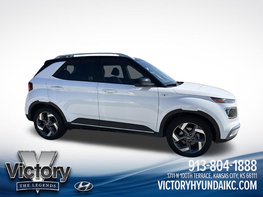 Used 2025 Hyundai Venue Limited FWD image 4